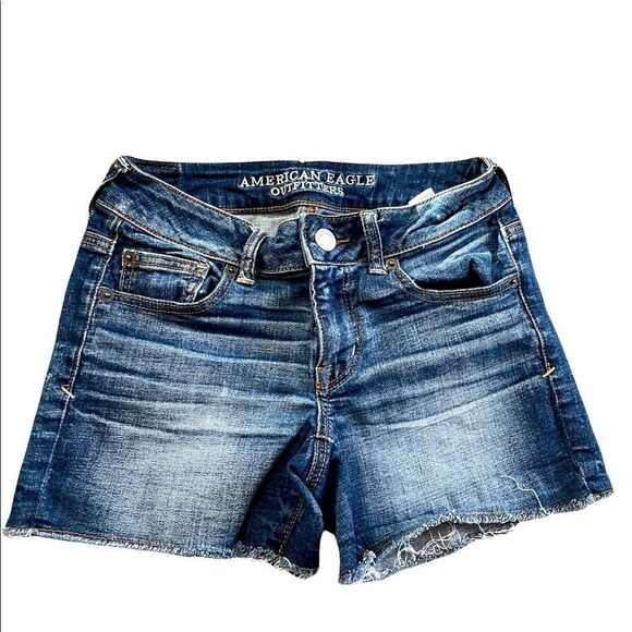 AMERICAN EAGLE Super Stretch Jean Shorts Size 2 4” inseam - Picture 1 of 6